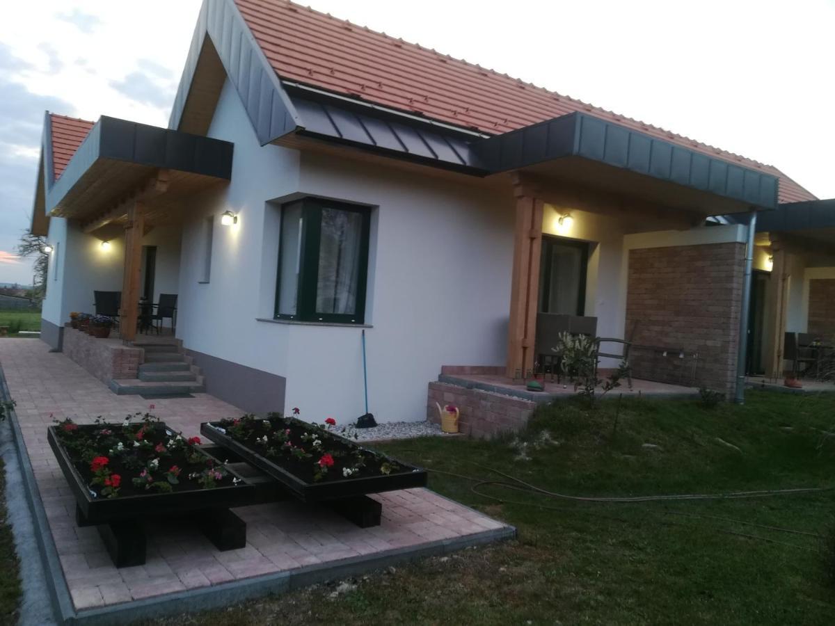 Apartmán Edina Vendeghaz-Gyenesdiás Exteriér fotografie
